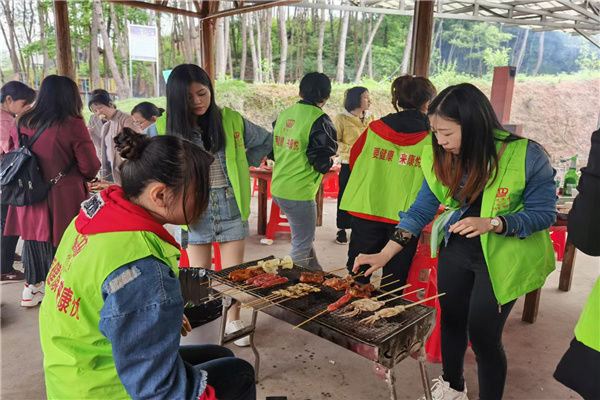 和记ag旗舰厅app春日野炊烧烤踏青之旅已上线！这地方也太适合户外野炊烧烤团建了吧～(图1)